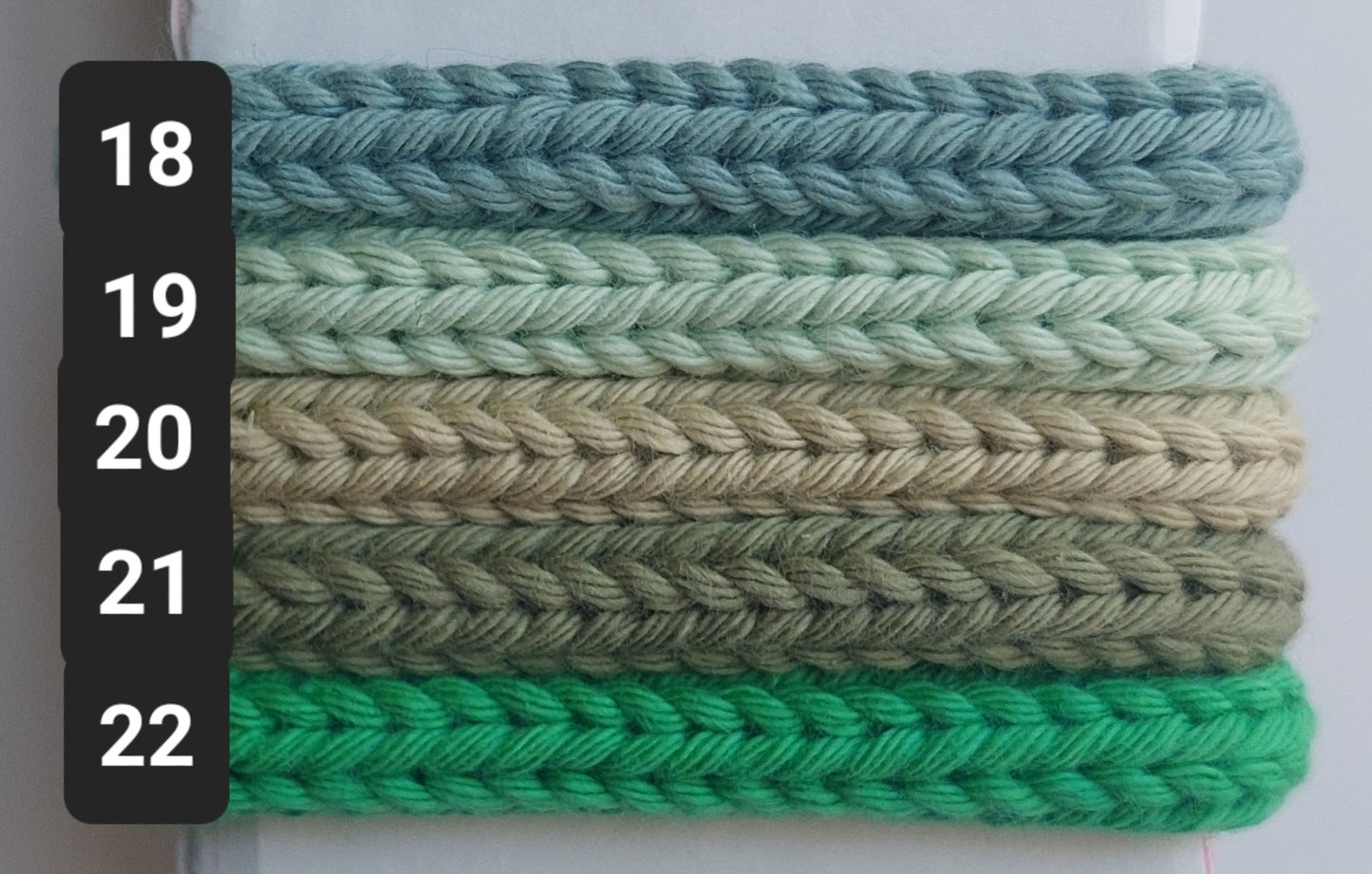 Grá / grá Knitted Wire